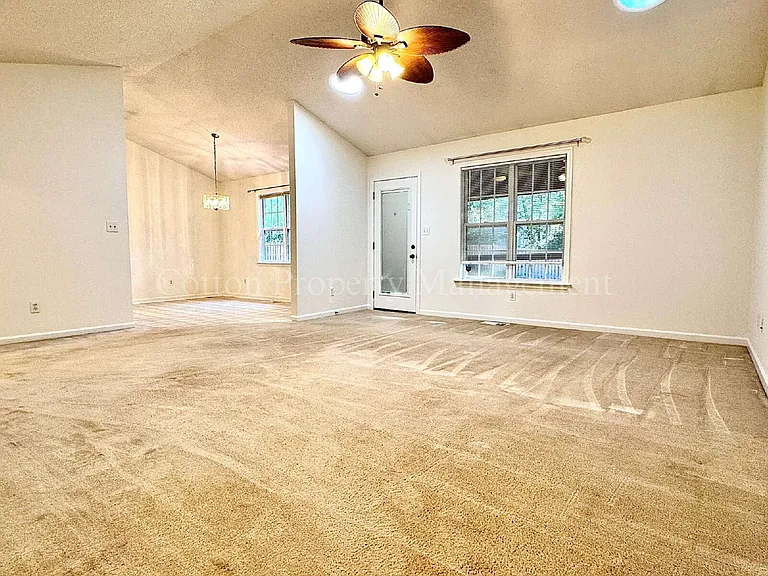 7408 Bluestone Ct — Photo 5