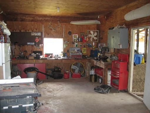 5th image of 889 NE County Road 14004