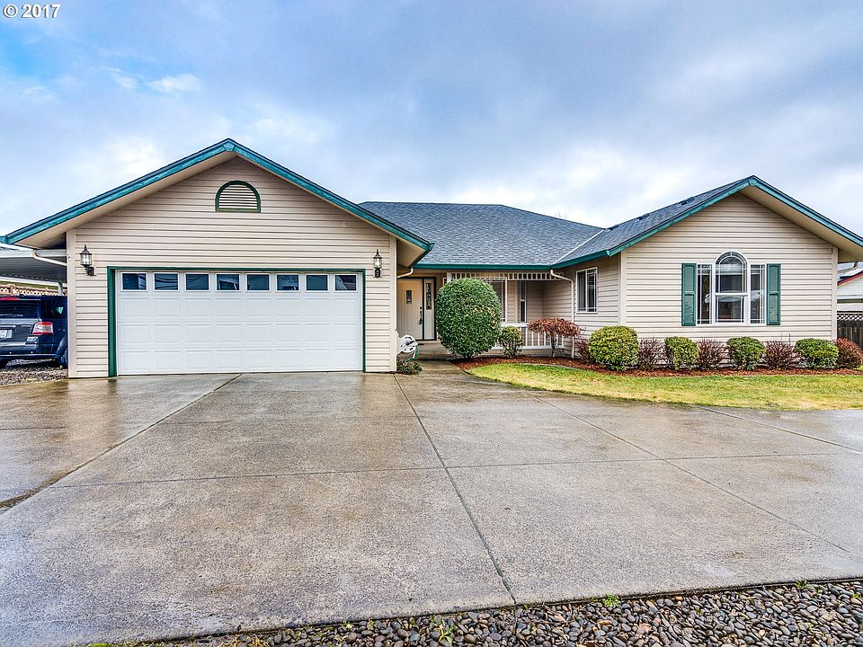 1st image of 804 NE 169th Ct