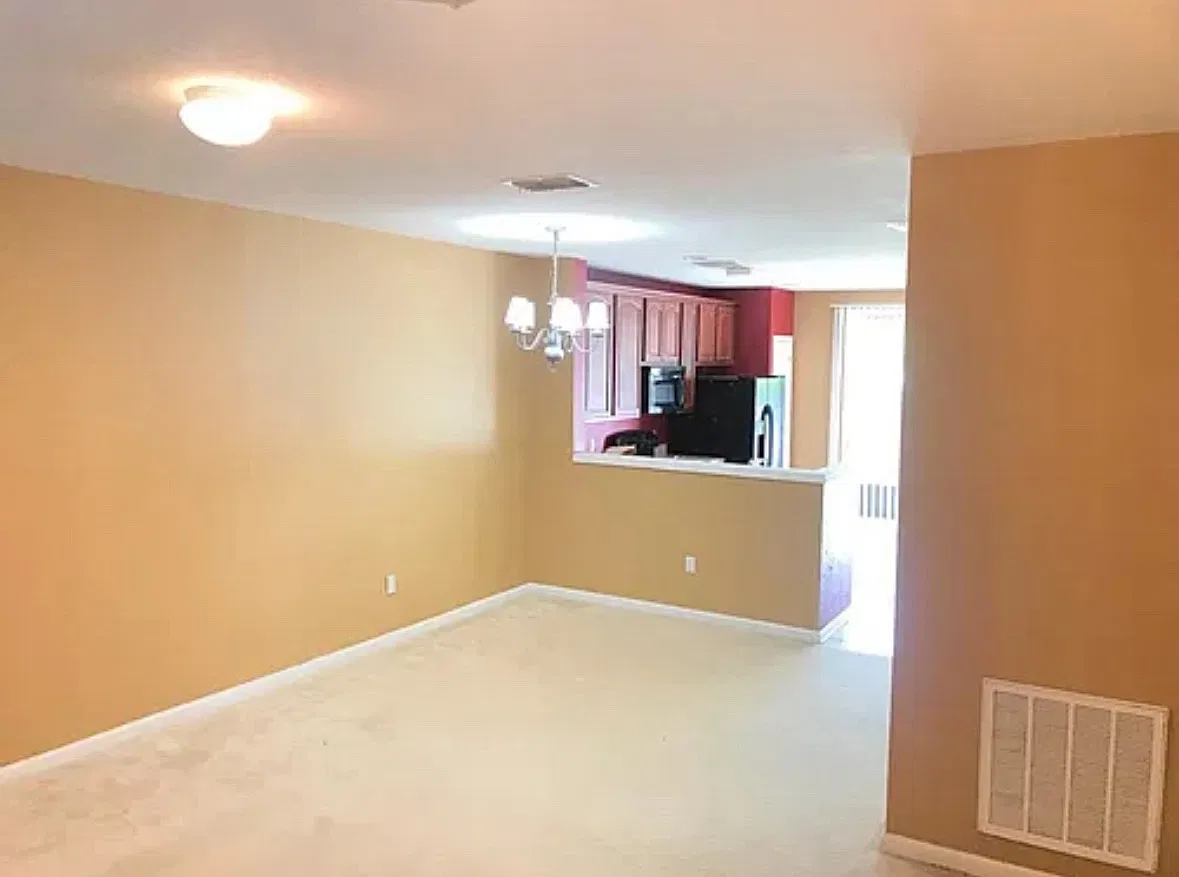 2 bed, 2.5 bath, 1216 sqft, $1,799 — Photo 2