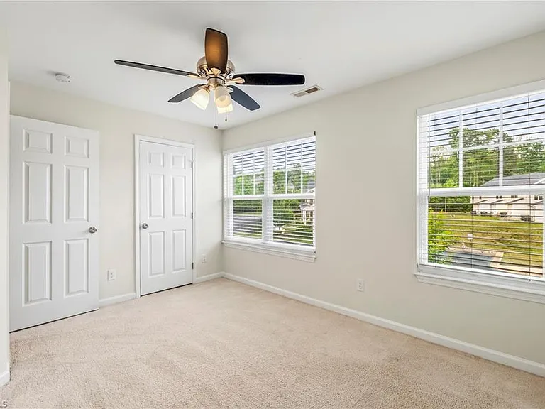 105 Sommerwall Pl — Photo 15