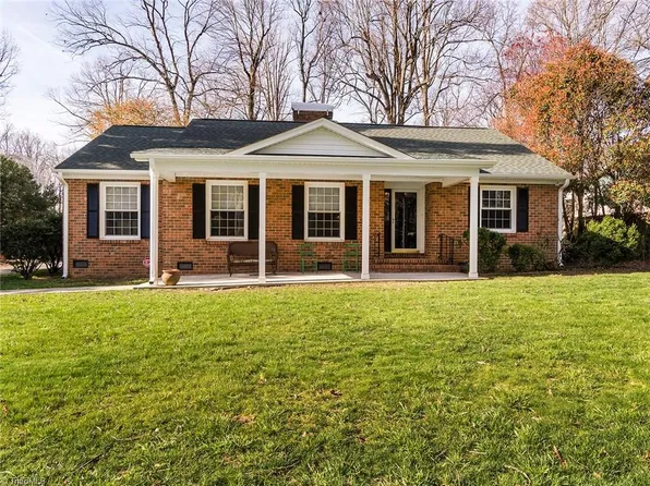 111 Erskine Dr W, Greensboro, NC 27410