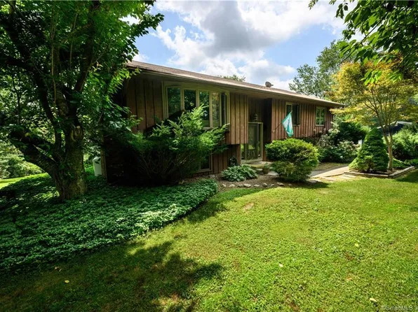 324 Sperry Road, Bethany, CT 06524