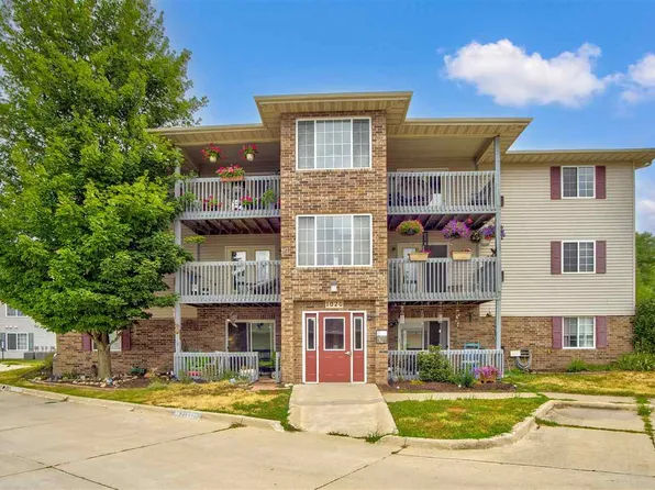 1020 Duchess Dr Unit 5, Solon, IA 52333