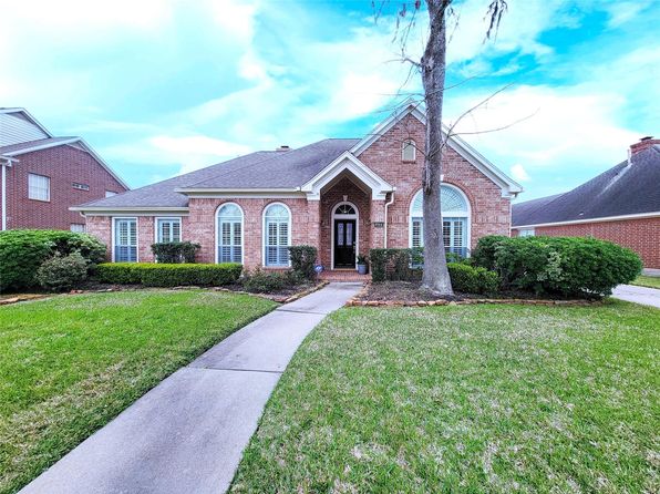 7711 Green Path Ct, Sugar Land, TX 77479