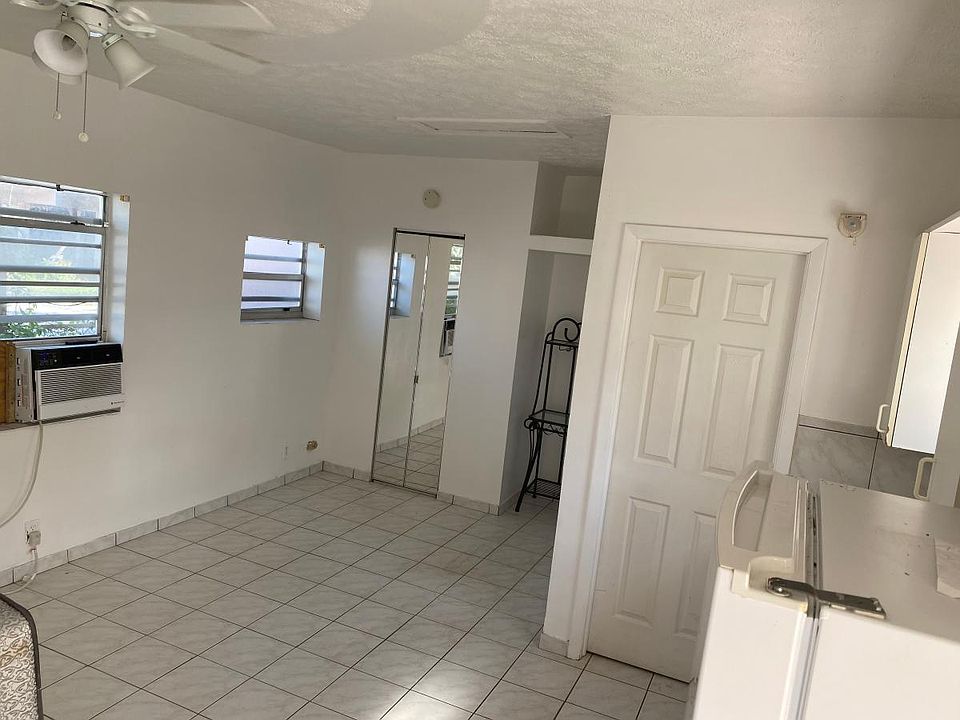 2nd image of 1317 N 19th Ave #5