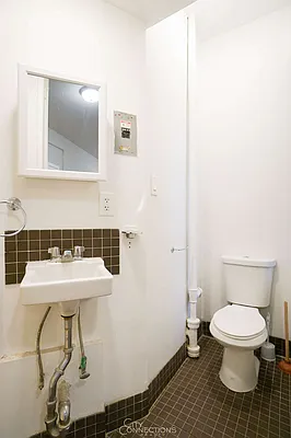 Rented by City Connections Realty | media 11