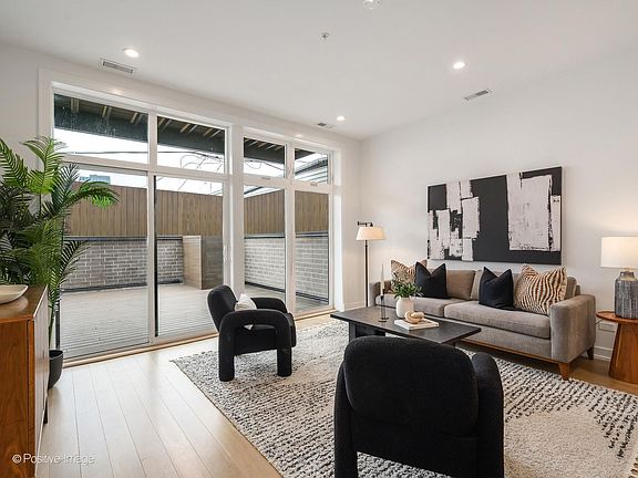 5th image of 1345 W Grand Ave #2S