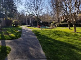 871 Woodside Ln E UNIT 1, Sacramento, CA 95825