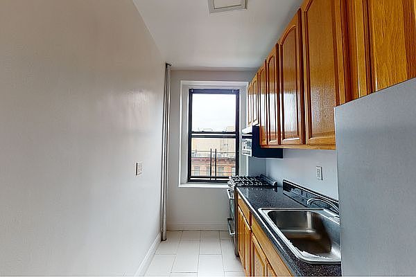 1st image of 23-25 E 124th St #4B