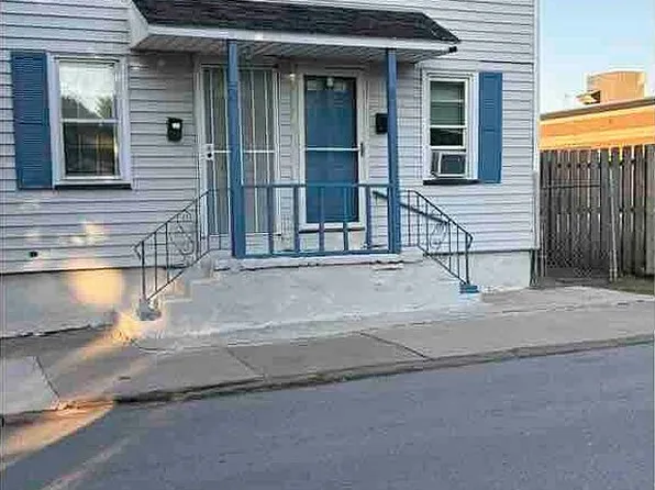 54-56 Leavenworth St, Rochester, NY 14613