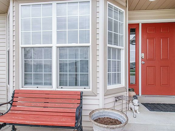 3rd image of 3330 Brunswick Square Dr