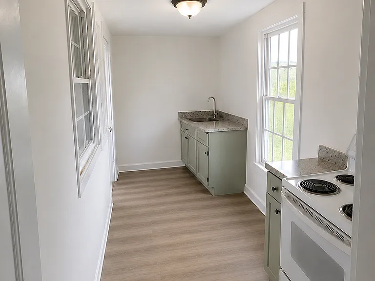 206 Saint Matthews Rd — Photo 4