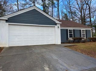 183 Hickory Trl, Riverdale, GA 30274