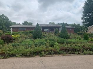 304 Highland Ave, Moundsville, WV 26041