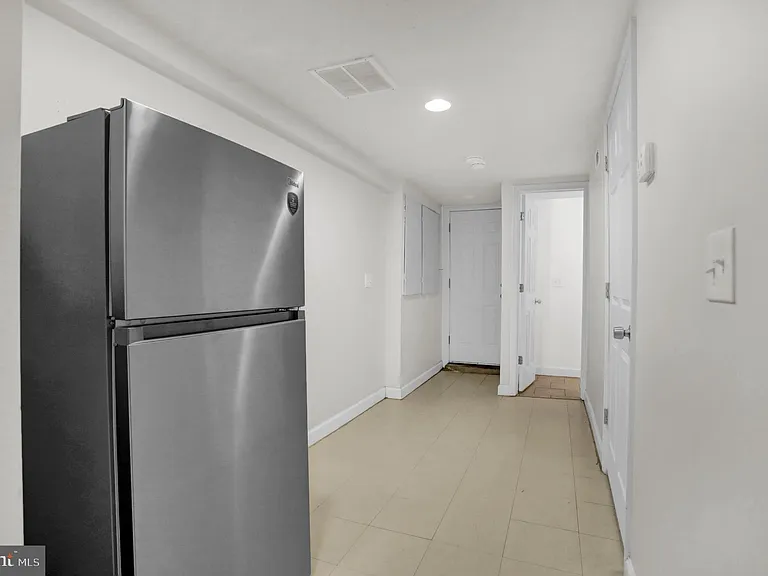 421 Elrino St #B — Photo 7