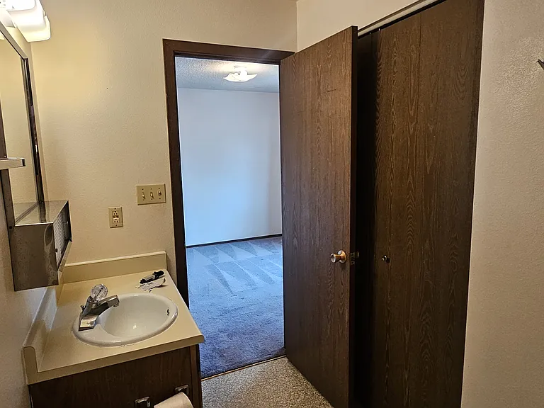 1517 Baker St — Photo 13