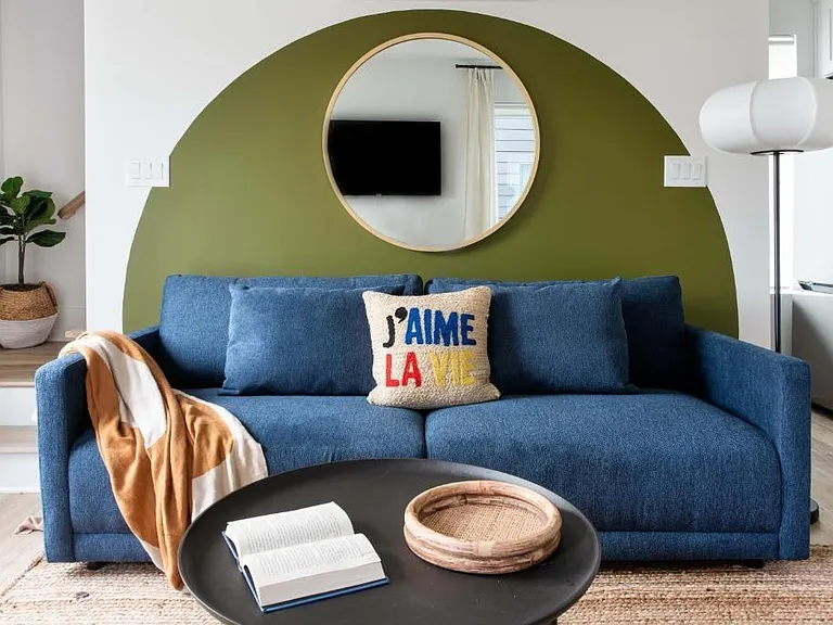 542 Boulevard Pl NE #D — Photo 4