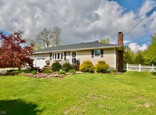 47 Heather Hills Dr, Oak Ridge, NJ 07438