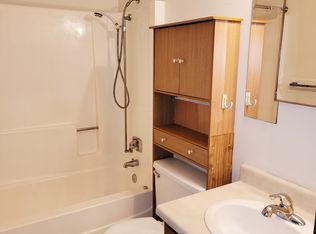 200 10th Ave SE #16045954, Fairfax, MN 55332