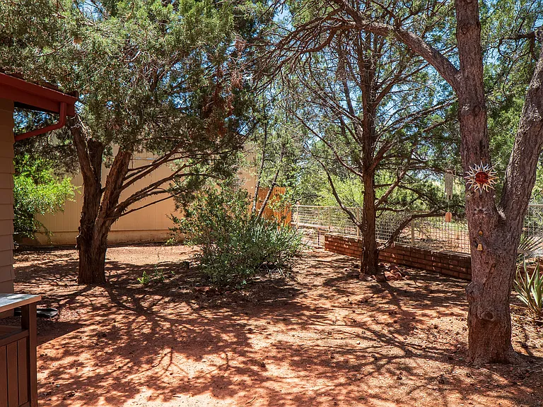 155 Stardust Ln — Photo 9
