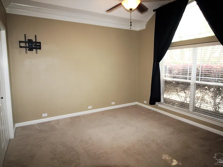 9850 Rail Cir — Photo 9