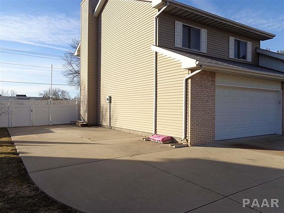 4th image of 346 Whispering Oaks Dr