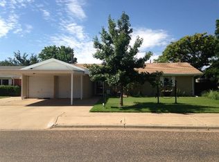 813 8th St, Wolfforth, TX 79382