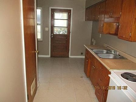 2nd image of 1106 W 9th St
