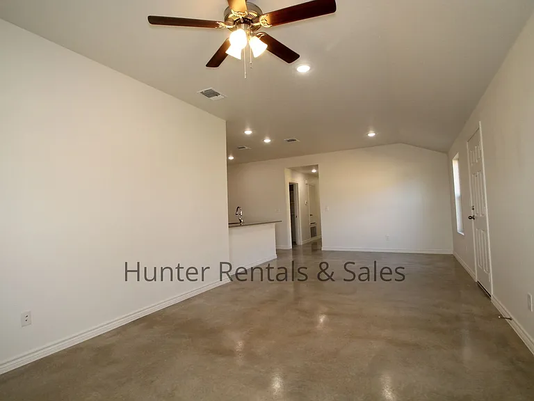 1810A Ponca Trce — Photo 3