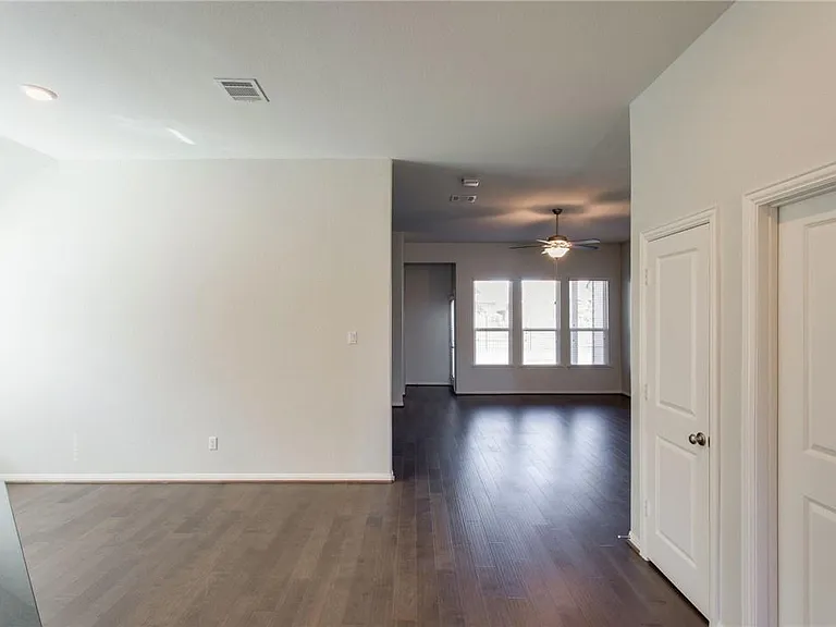 401 Inspiration Dr — Photo 34