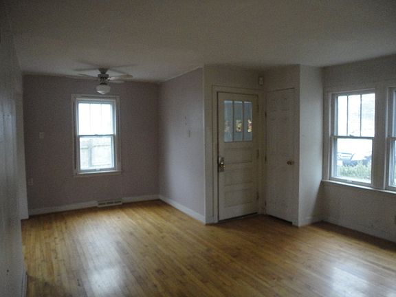 3rd image of 1805 Brentwood Dr