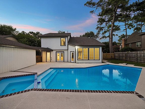2nd image of 11947 Fawnview Dr