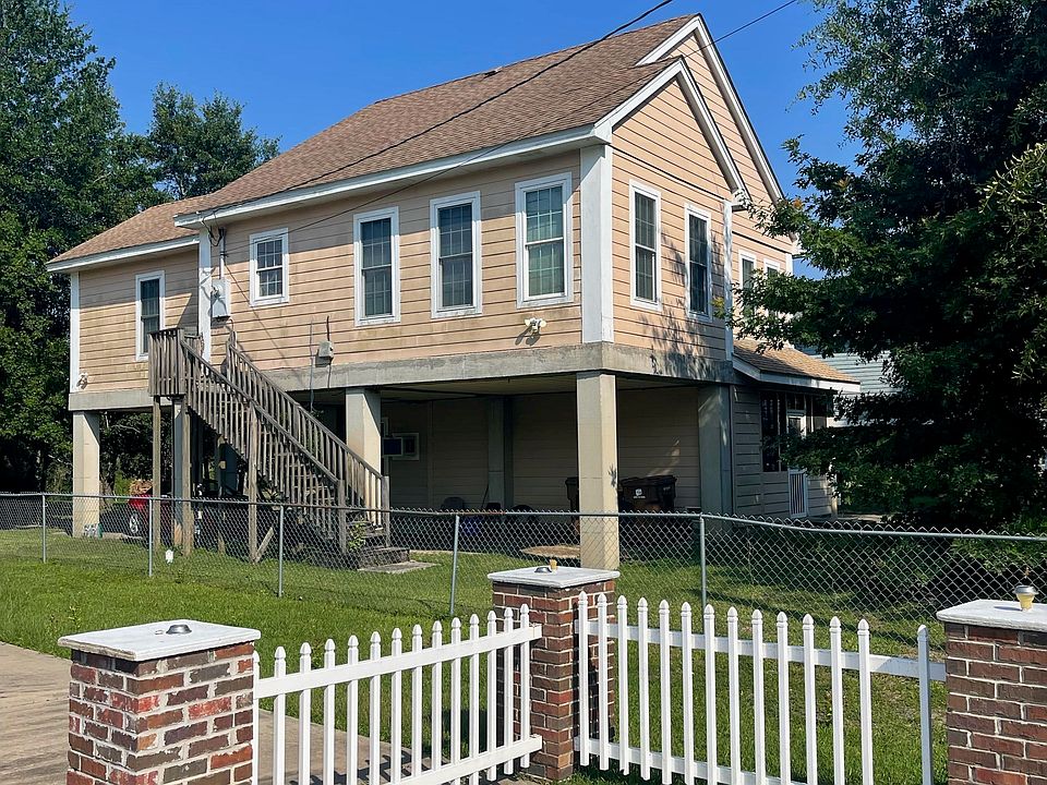 2nd image of 344 Henderson Ave