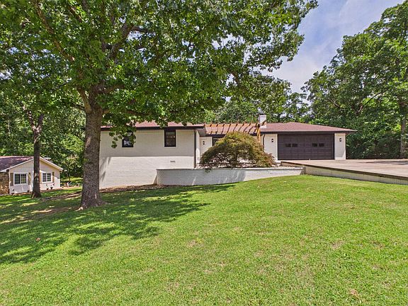 3rd image of 103 Forest Dr
