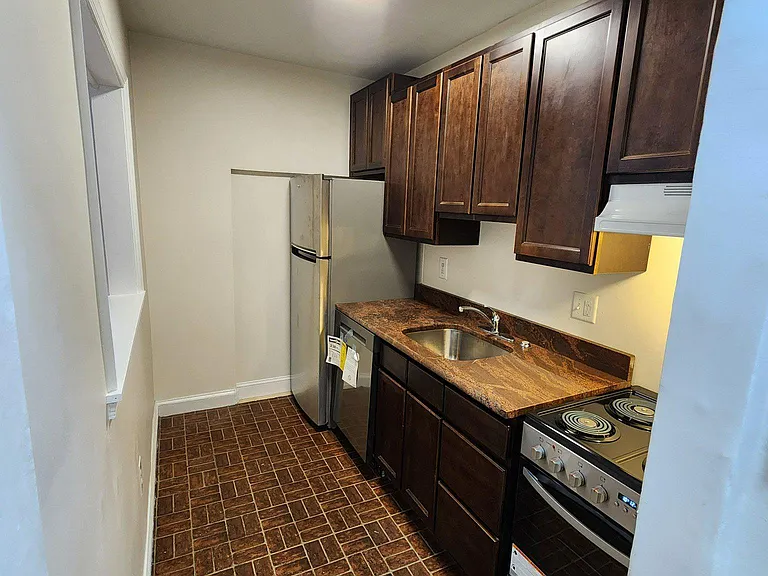 400 N Hortter St #206 — Photo 14