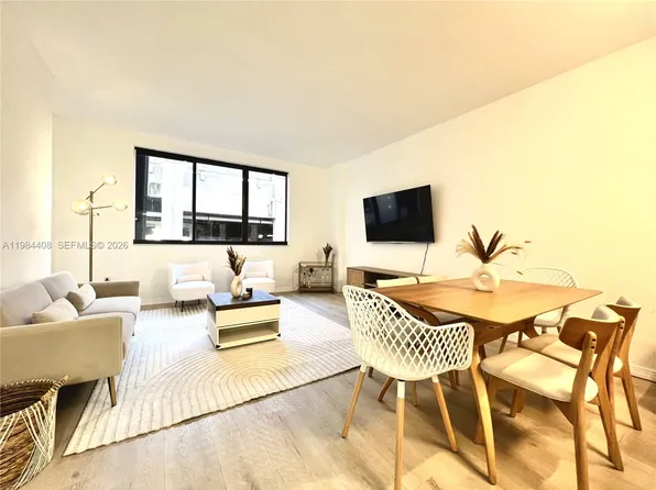 540 Brickell Key Dr APT 202, Miami, FL 33131