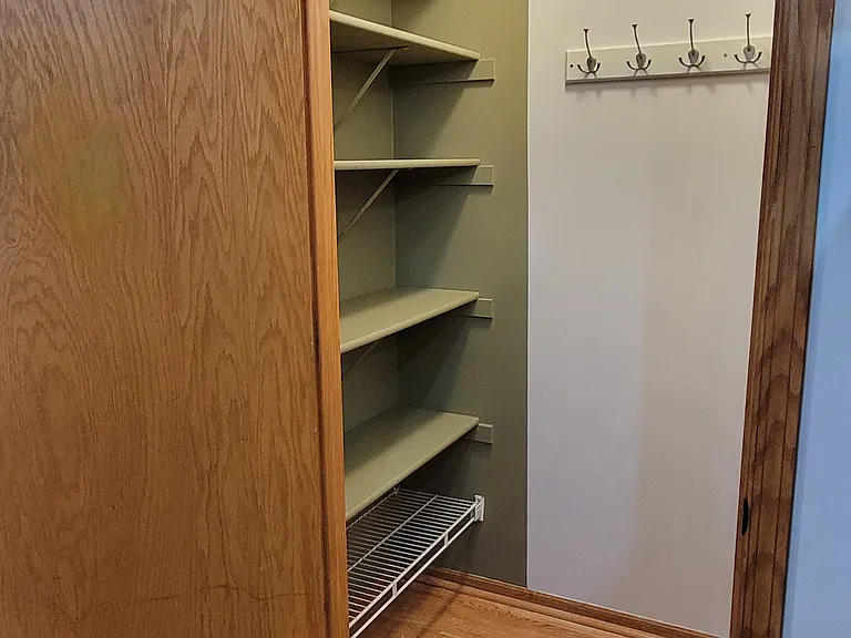 1055 S Fillmore Cir NE — Photo 24