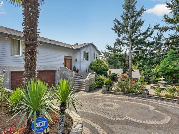 10774 SE 99th Dr, Happy Valley, OR 97086