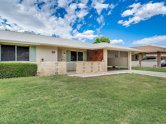 2nd image of 10438 W Kingswood Cir