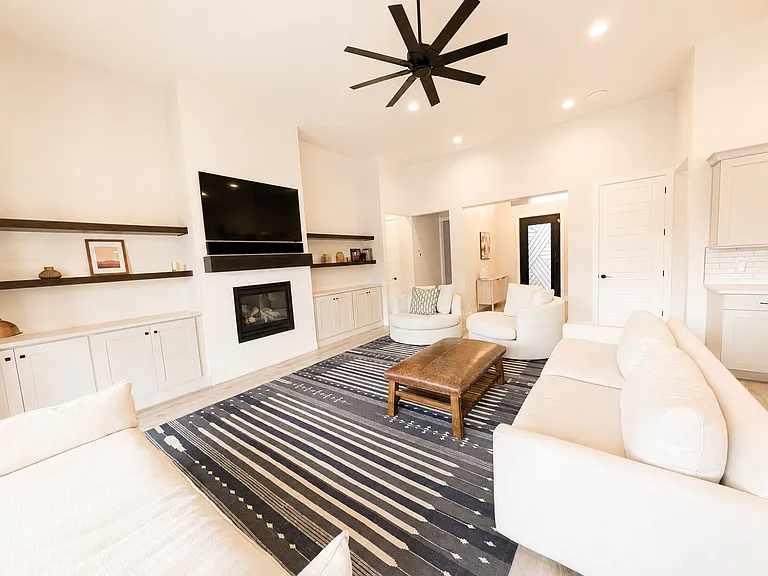 253 S 660 W — Photo 11