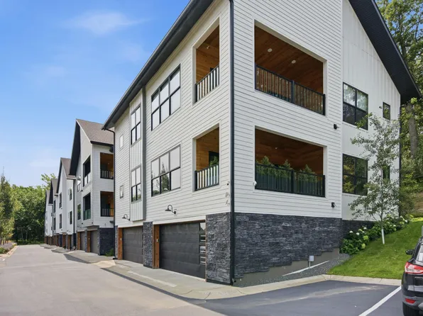 5742 Shady Oak Rd S #7, Minnetonka, MN 55343