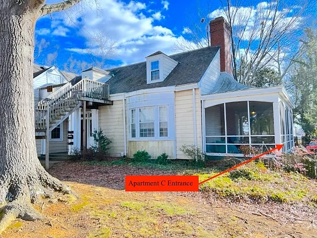 2 bed, 1.0 bath, $1,095 — Photo 2