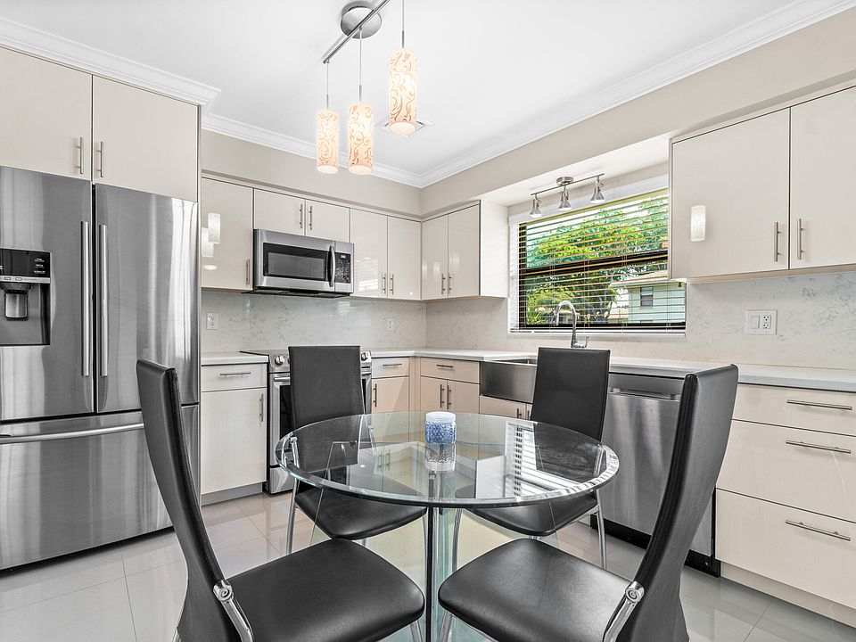 1st image of 4665 Laurel Tree Road #B