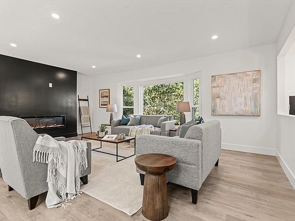 5th image of 6425 Swanson St