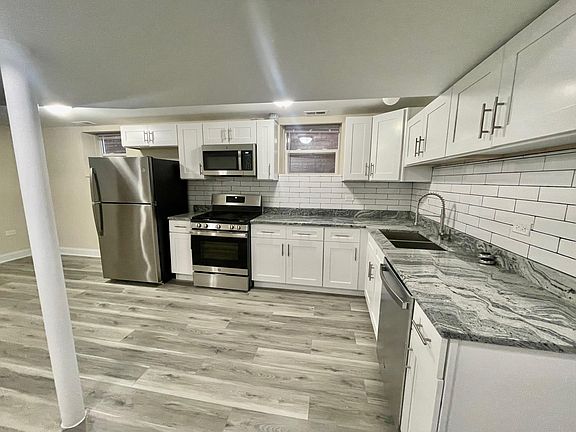 4th image of 4632 N Karlov Ave #B