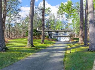15 Holiday Rd, Wayland, MA 01778