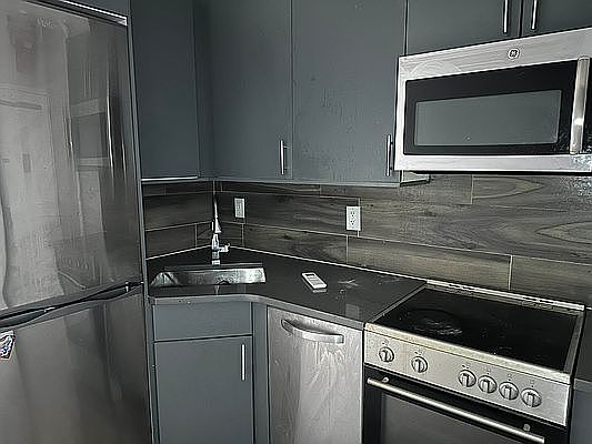 1st image of 235 E 111th St APT 5