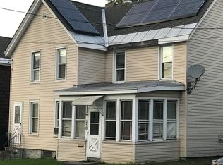 210 Meadow St, Johnstown, NY 12095