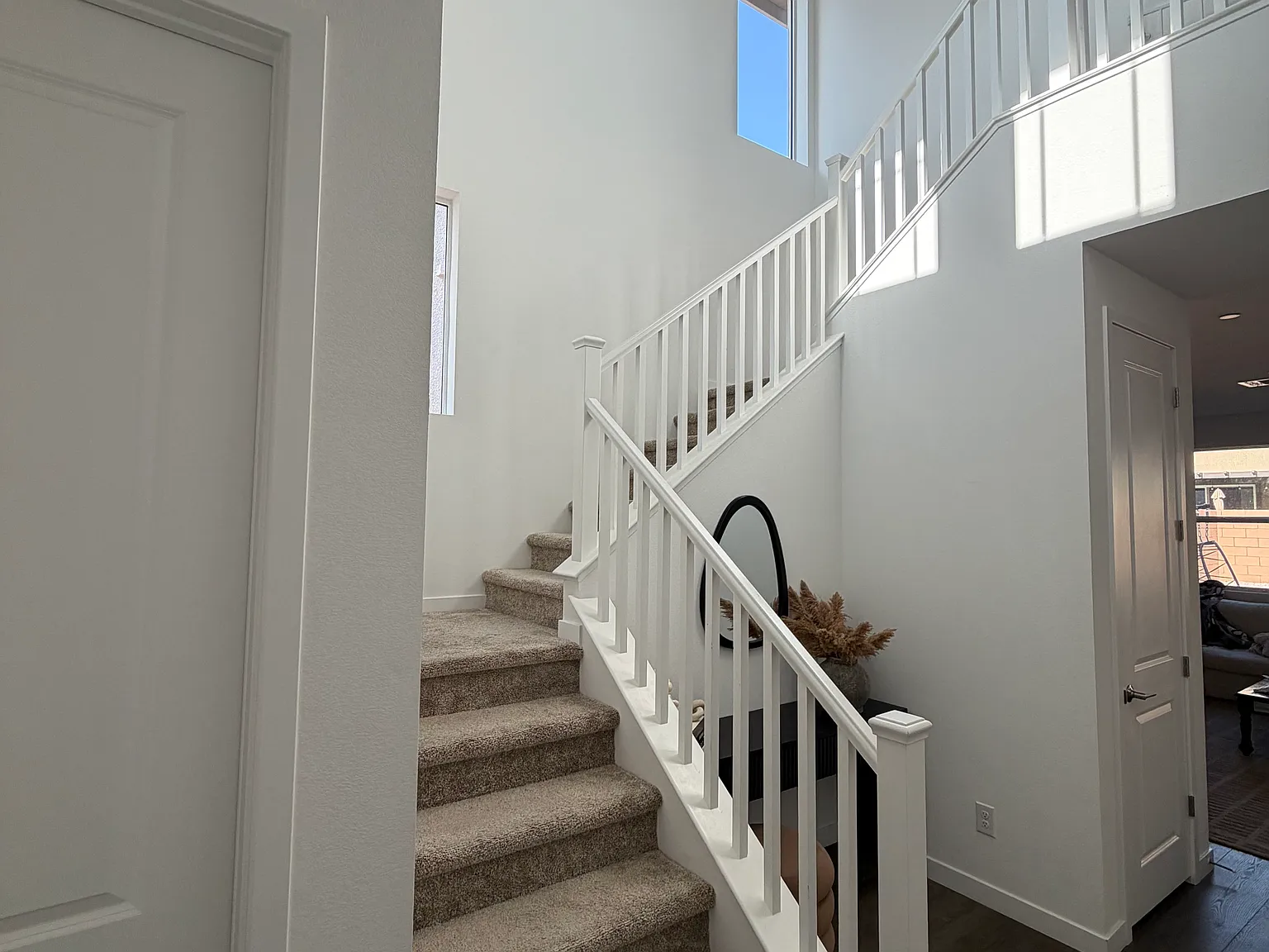 3 bed, 1943 sqft, $3,100 — Photo 4